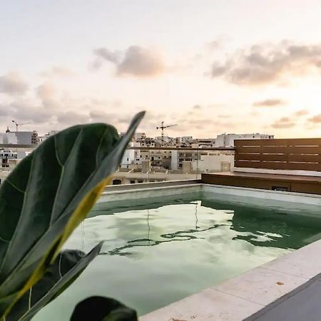 음시다 Luxurious & Stylish Penthouse With Private Pool 아파트 외부 사진