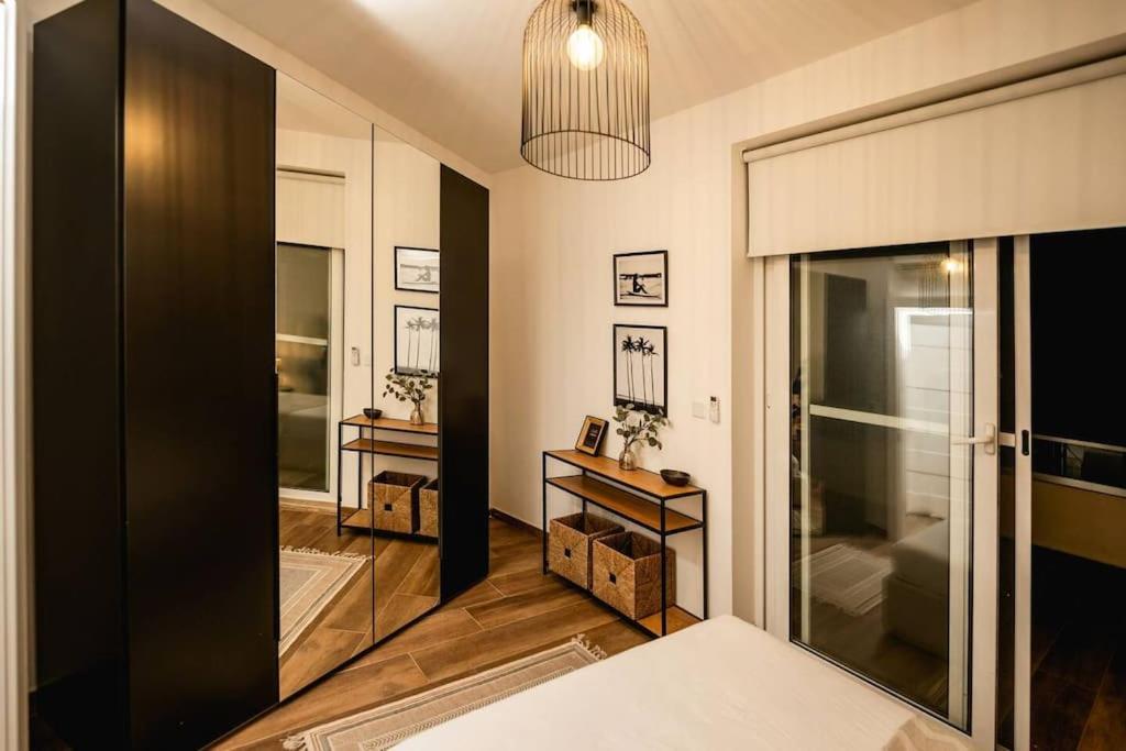음시다 Luxurious & Stylish Penthouse With Private Pool 아파트 외부 사진