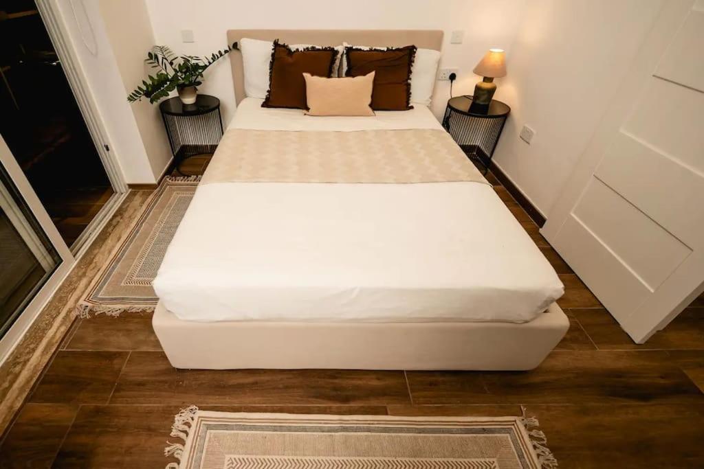 음시다 Luxurious & Stylish Penthouse With Private Pool 아파트 외부 사진