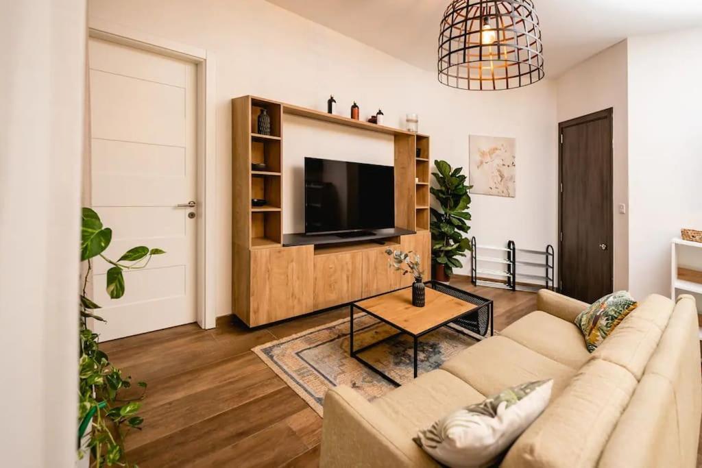음시다 Luxurious & Stylish Penthouse With Private Pool 아파트 외부 사진